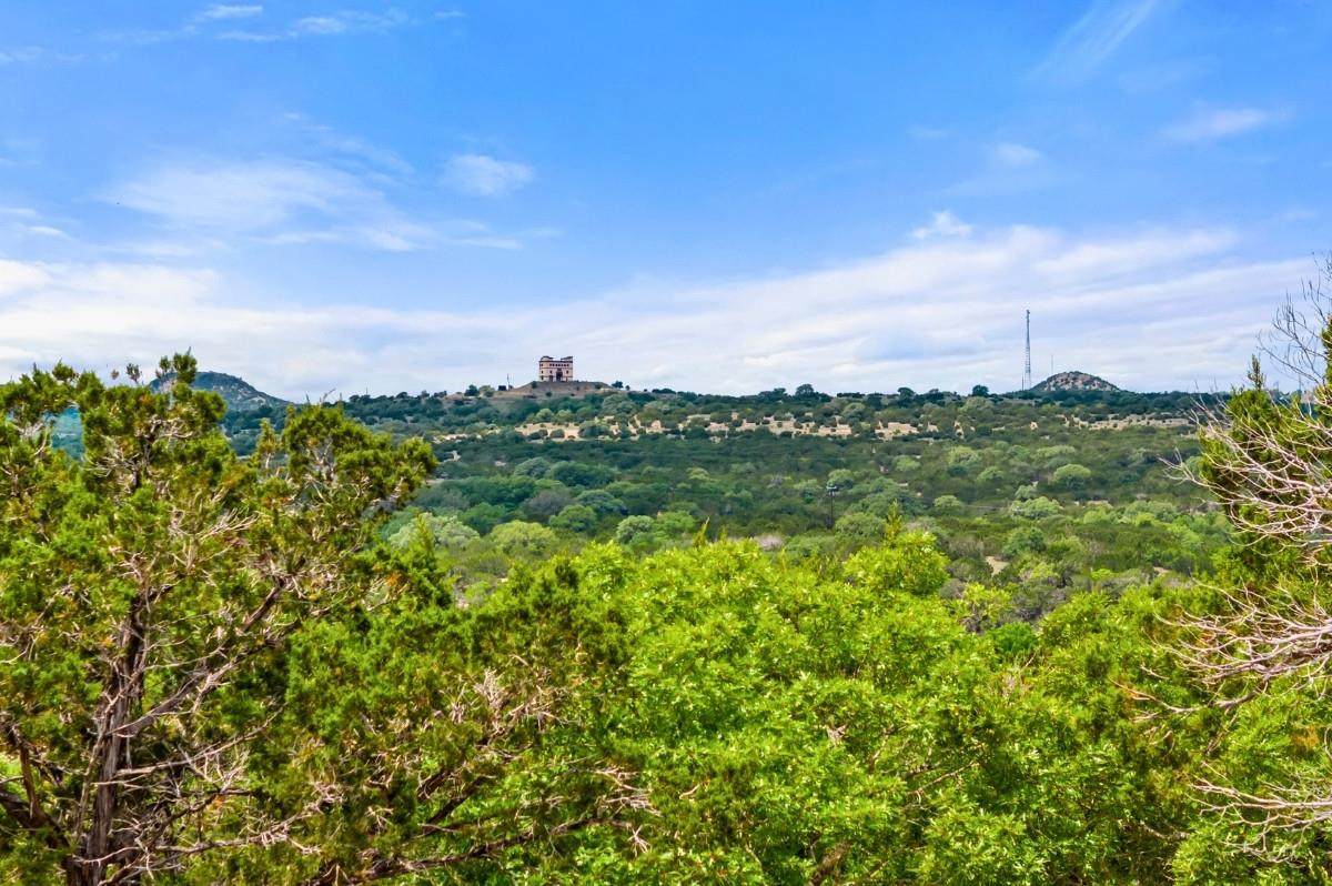 https://bt-photos.global.ssl.fastly.net/austin/orig_boomver_1_5527191-2.jpg