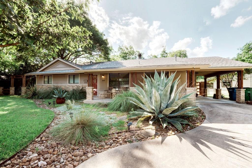5222 Kings Hwy - Photo 1