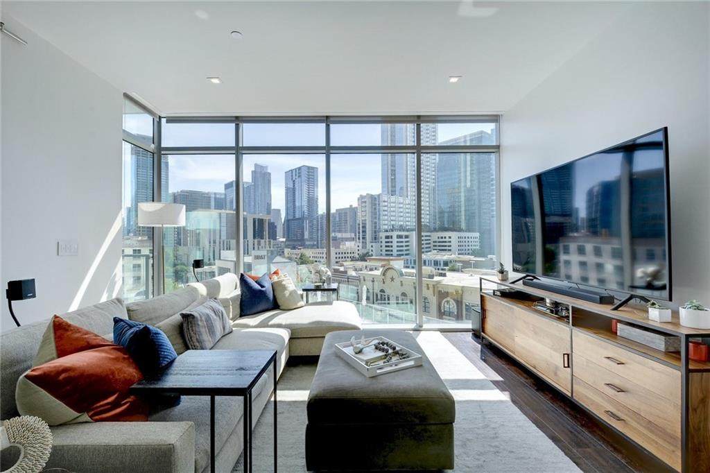 501 West Ave - Photo 1