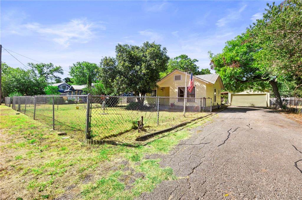 2601 Sweeney Ln - Photo 1