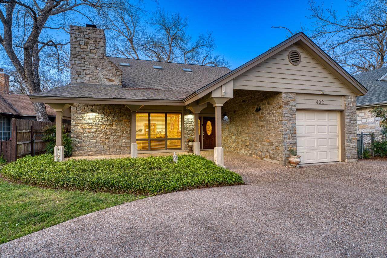 402 Meadowlakes Dr - Photo 1