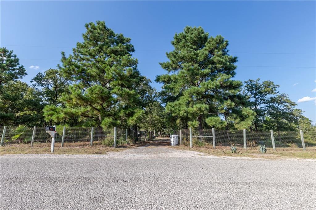288 Hickory Ln - Photo 1