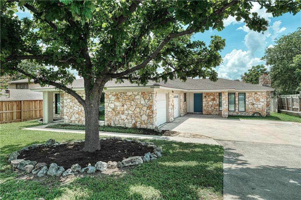 9509 Parkfield Dr - Photo 1