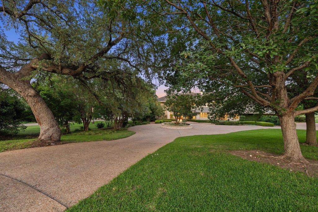 https://bt-photos.global.ssl.fastly.net/austin/orig_boomver_1_5608140-2.jpg