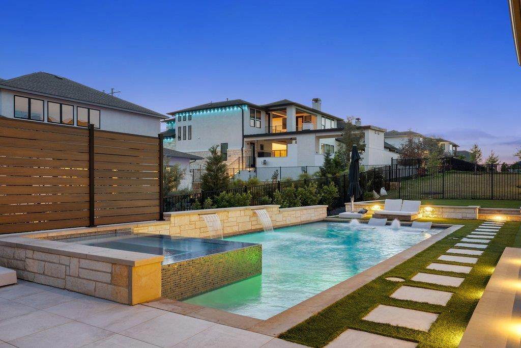 802 Geiger Path - Photo 1