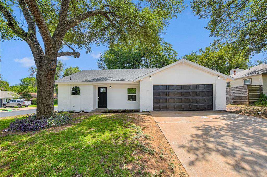 711 Buckingham Pl - Photo 1