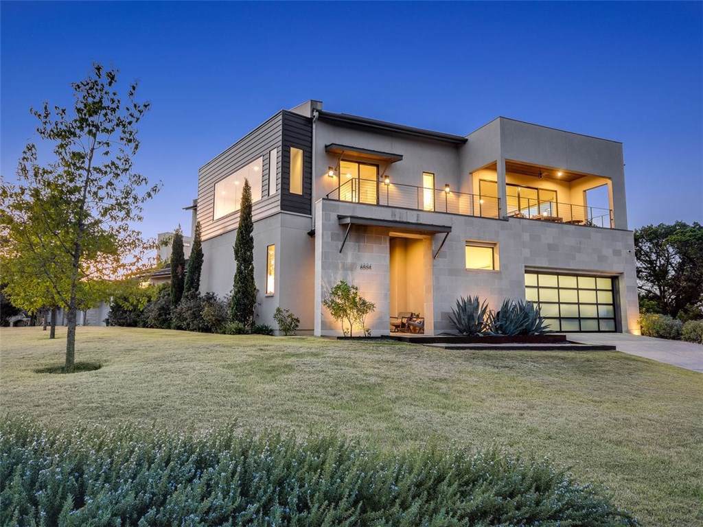 6504 Courtyard Dr - Photo 1