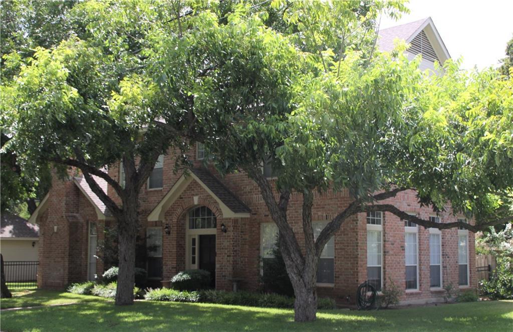 1616 Robinhood Trl - Photo 1