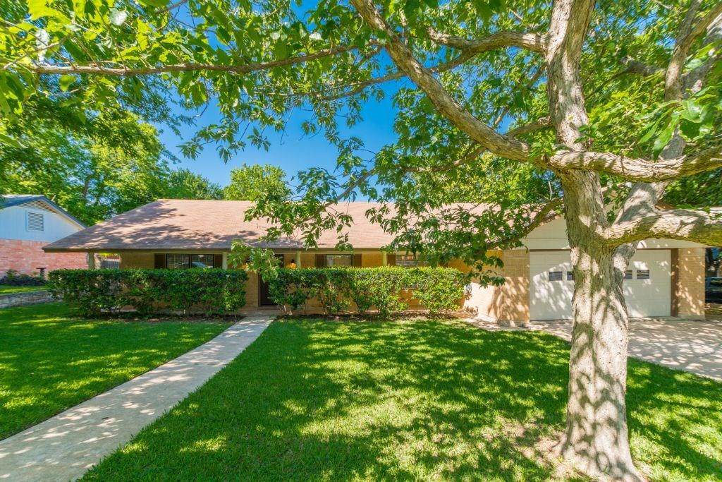 2100 Monarch Dr - Photo 1