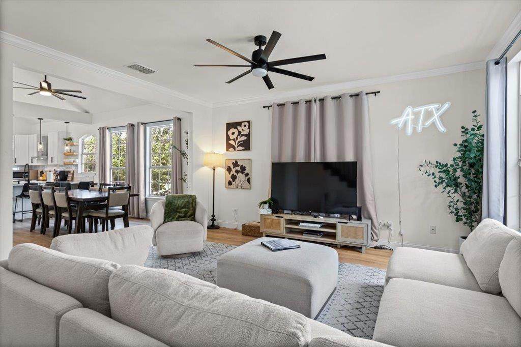 1201 Garden St - Photo 1