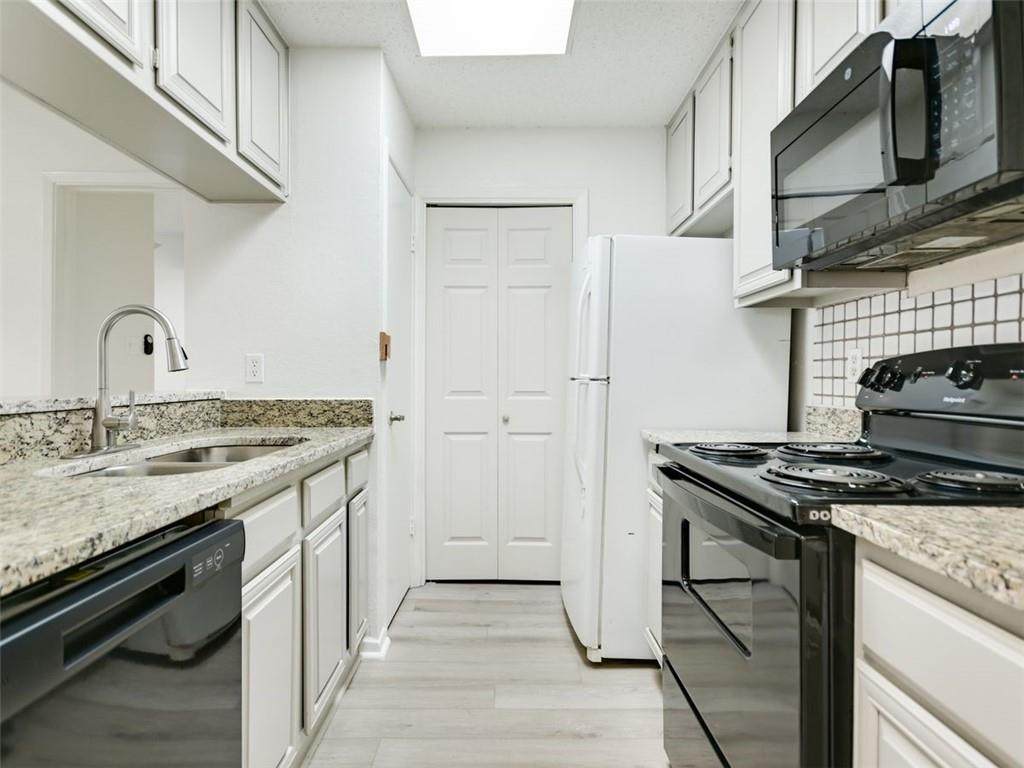 806 24th St - Photo 1