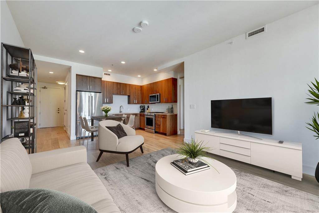222 West Ave - Photo 1