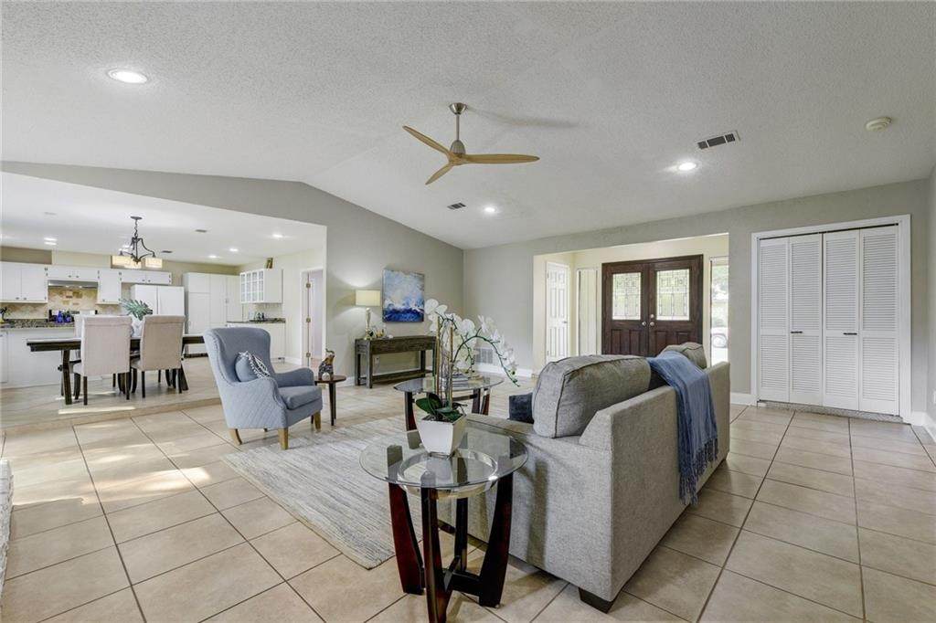11407 Maidenstone Dr - Photo 1
