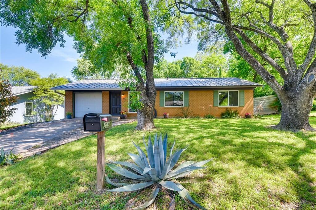 302 Sheffield Dr - Photo 1