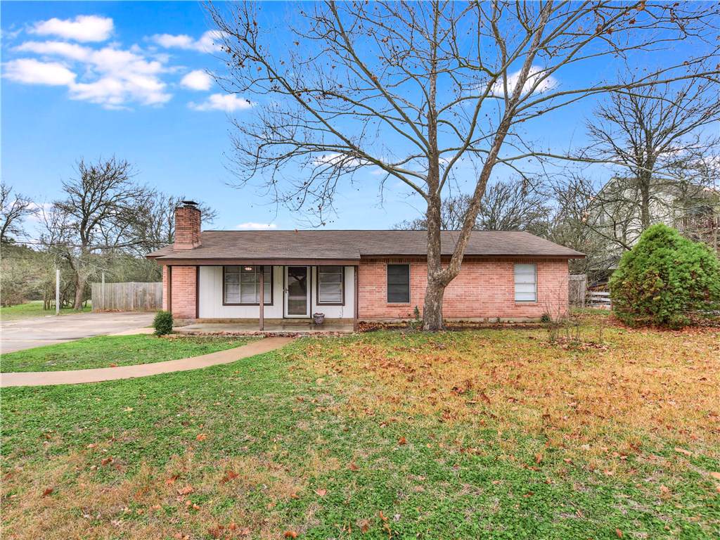 407 Cougar Ave - Photo 1