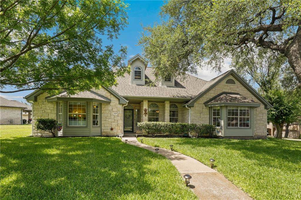 1205 Collinwood West Dr - Photo 1