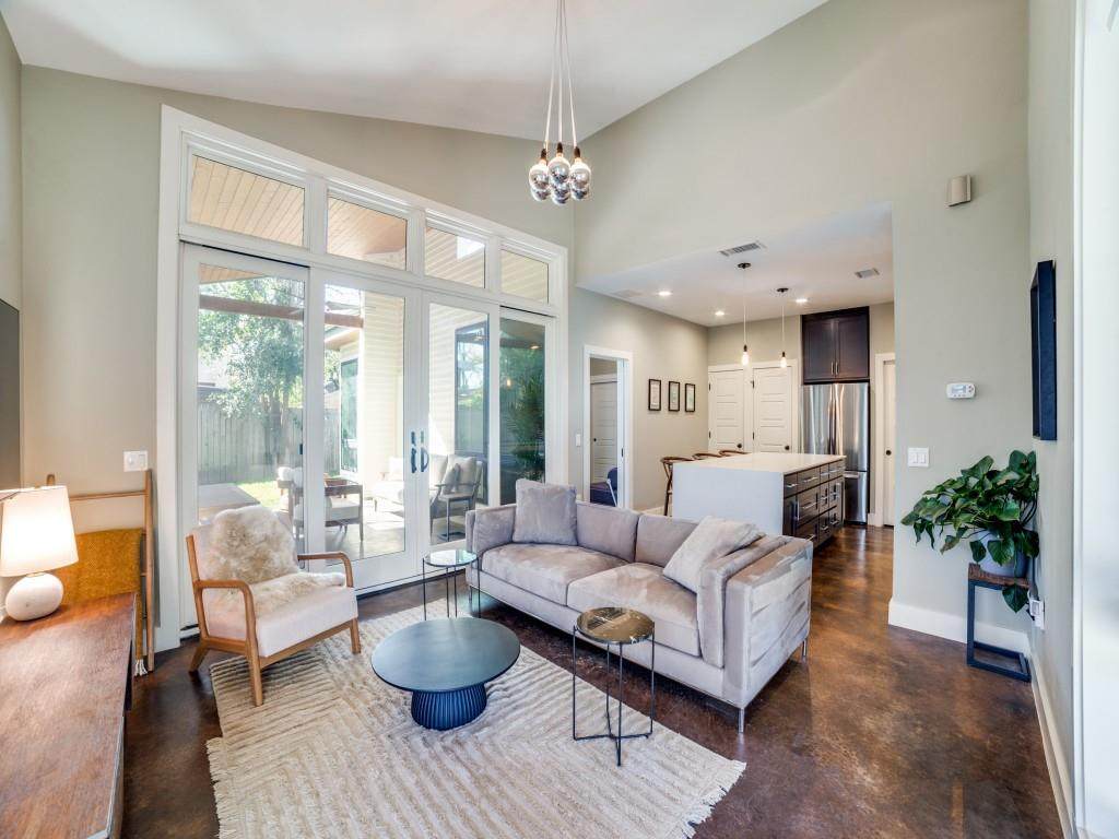2207 3rd St - Photo 1