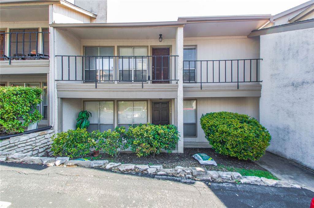 6910 Hart Ln - Photo 1