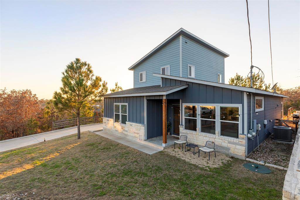 104 Kahalulu Dr - Photo 1