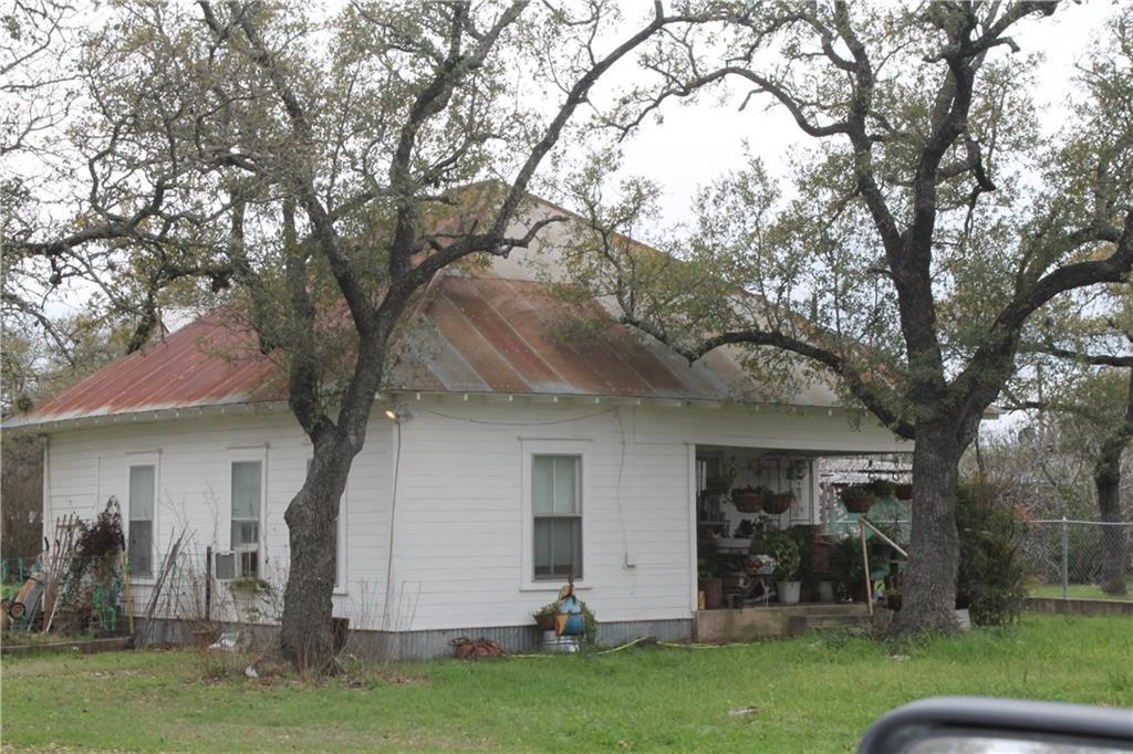 318 Mesquite St - Photo 1