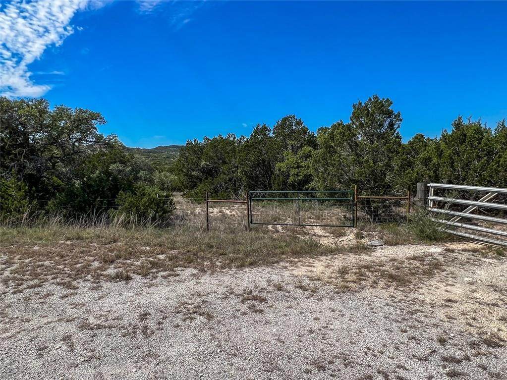 2102 Montell Rd - Photo 1