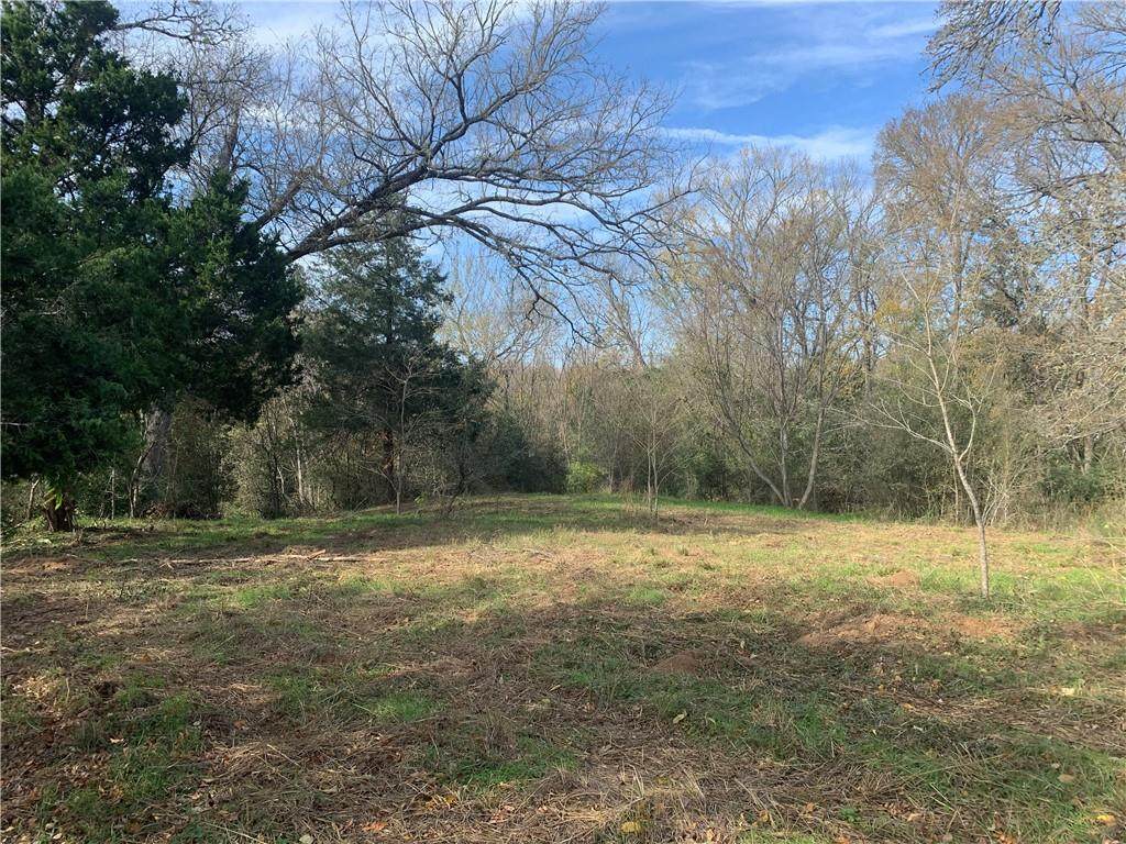 26 Laura Ln - Photo 1
