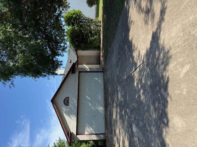 1212 Nightshade Ln - Photo 1