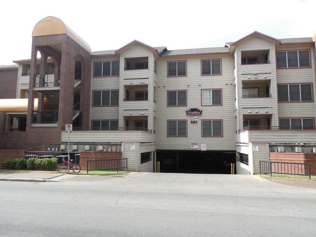 501 26th St - Photo 1