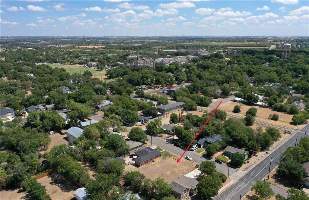 1406 Pine St - Photo 1