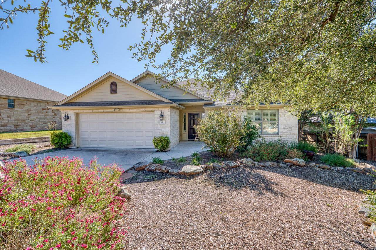 1403 Adam Ave - Photo 1