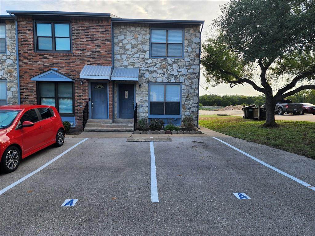 3005 Whisper Oaks Ln - Photo 1
