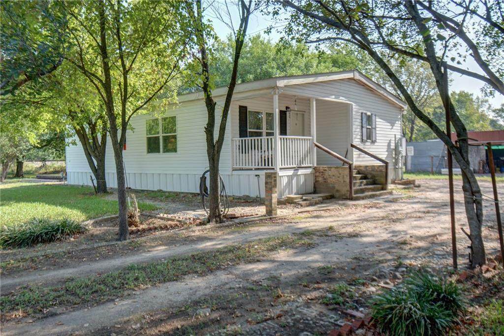 1809 Hill St - Photo 1