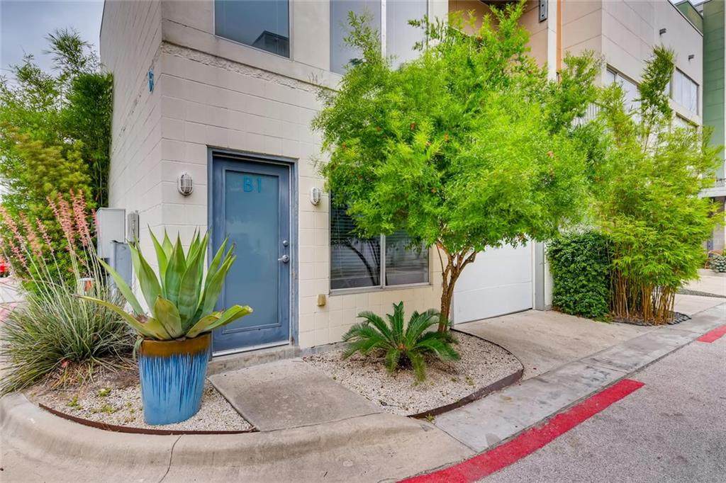 4801 Congress Ave - Photo 1