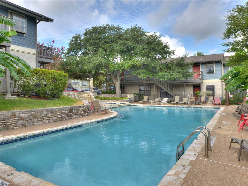 2215 Post Rd - Photo 1
