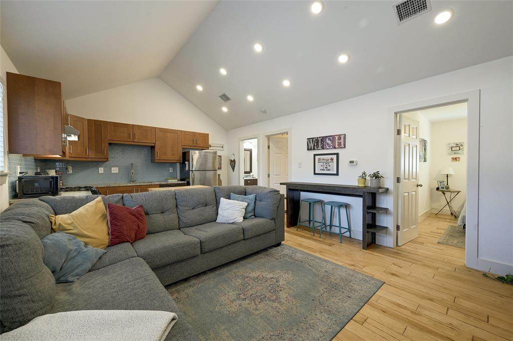 1309 52nd St - Photo 1
