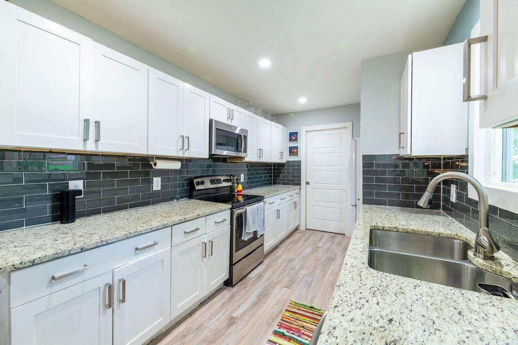 4715 Carsonhill Dr - Photo 1