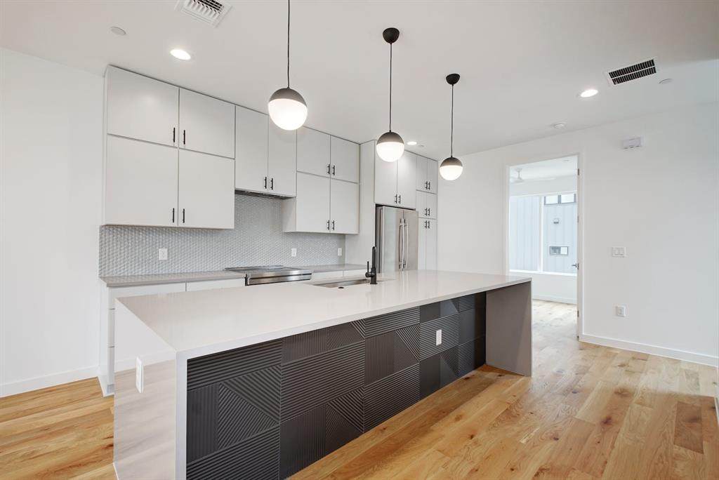 6020 Springdale Rd - Photo 1