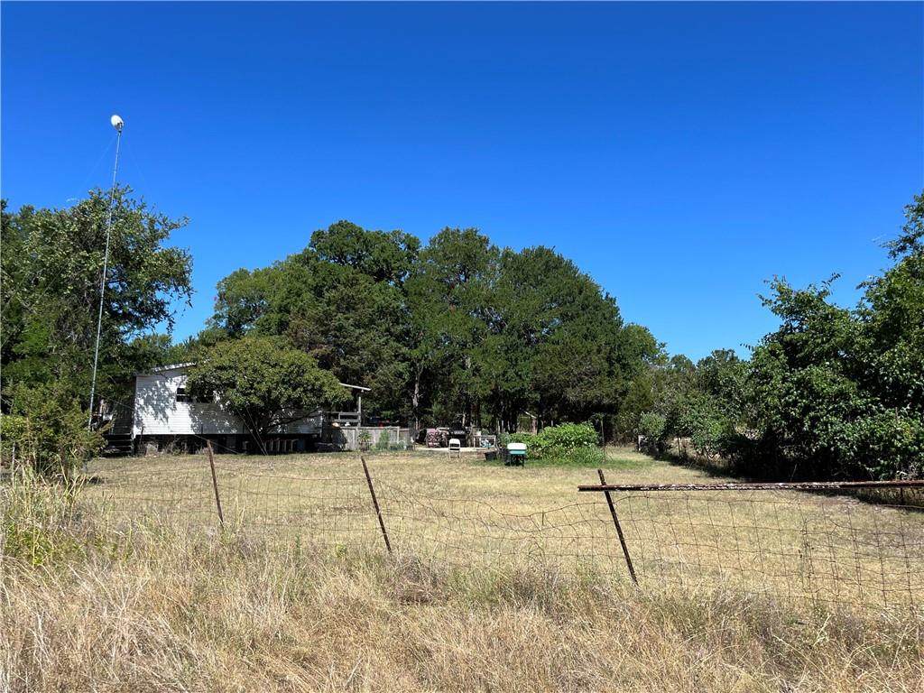 250 Rolling Oaks Dr - Photo 1