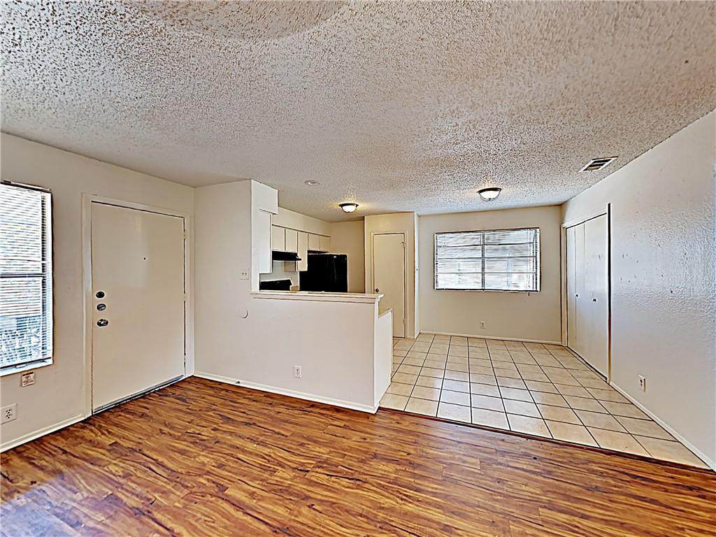9900 Roxanna Dr - Photo 1