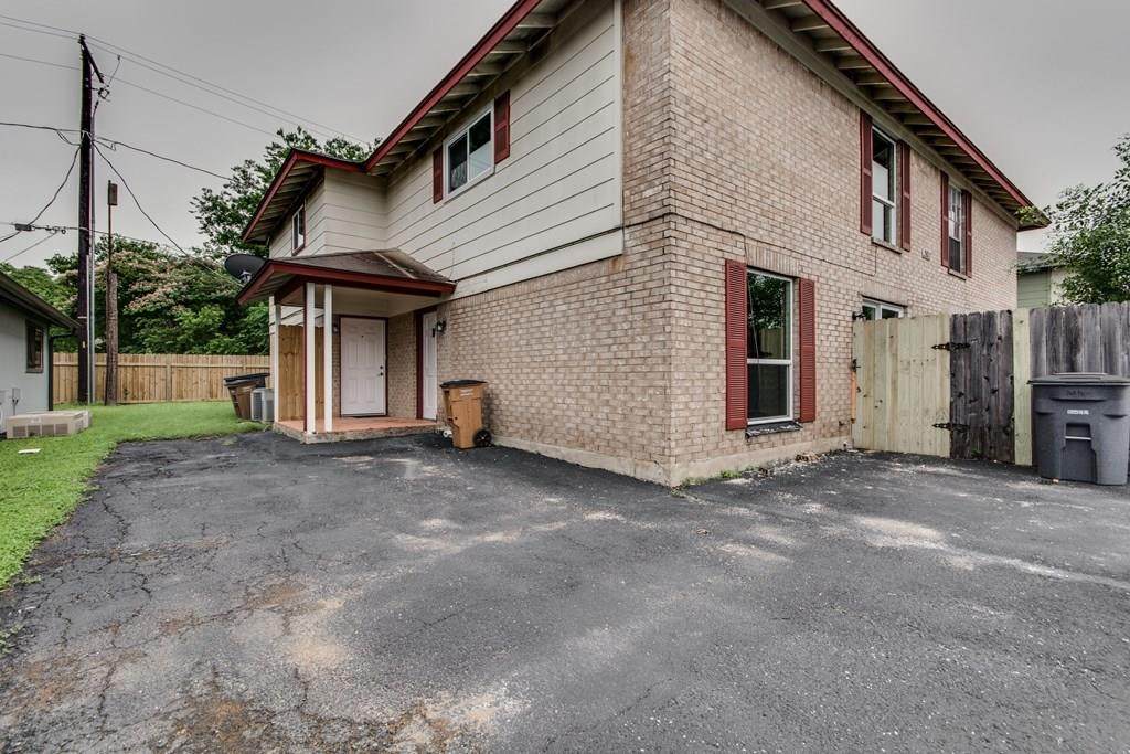 2611 Ektom Dr - Photo 1