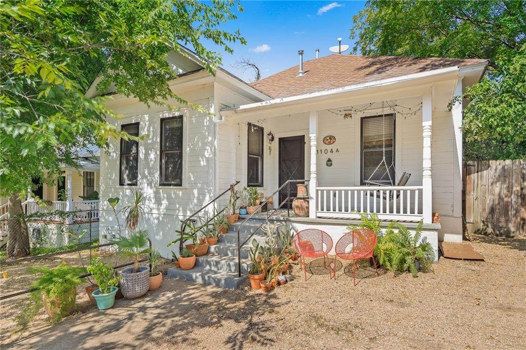 1104 8th St - Photo 1