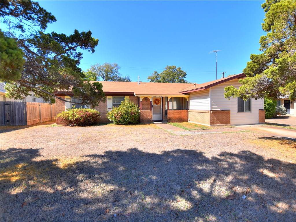 8210 Stillwood Ln - Photo 1