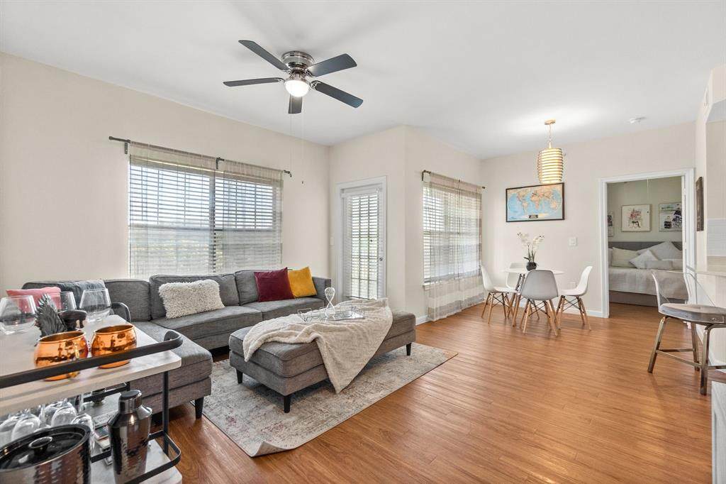 2320 Gracy Farms Ln - Photo 1