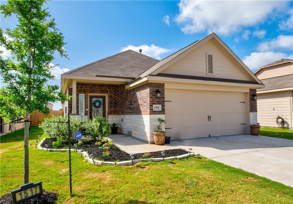 1517 Treeta Trl - Photo 1