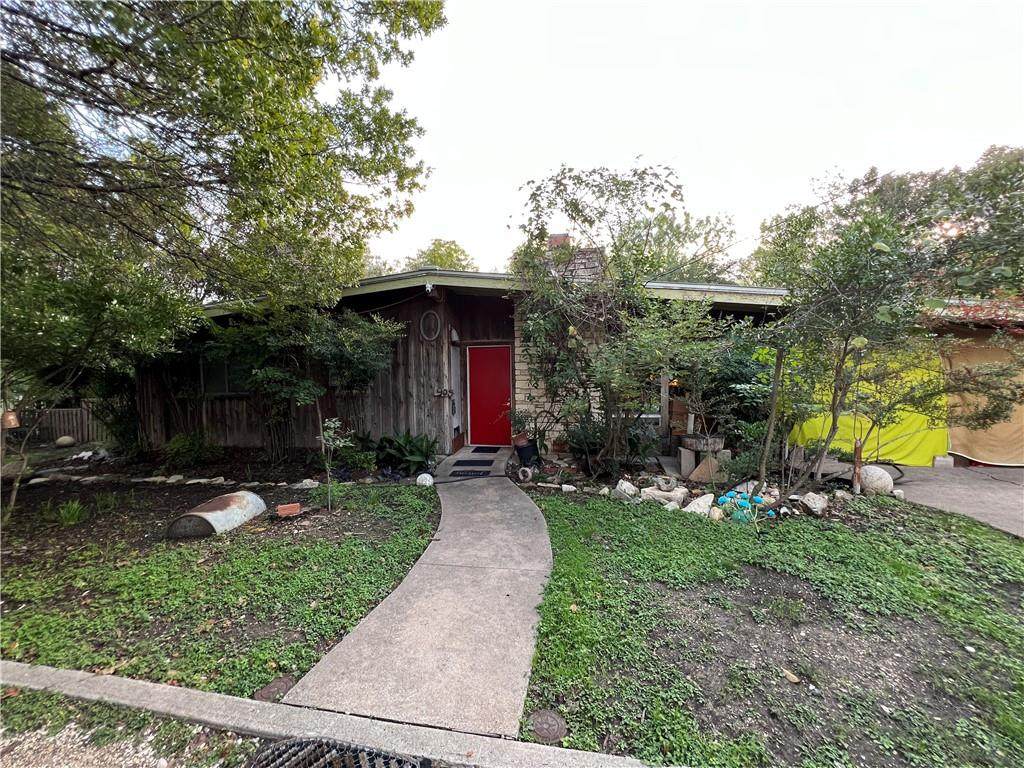 905 Neans Dr - Photo 1