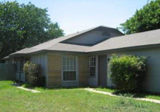 8703 Piney Point Dr - Photo 1
