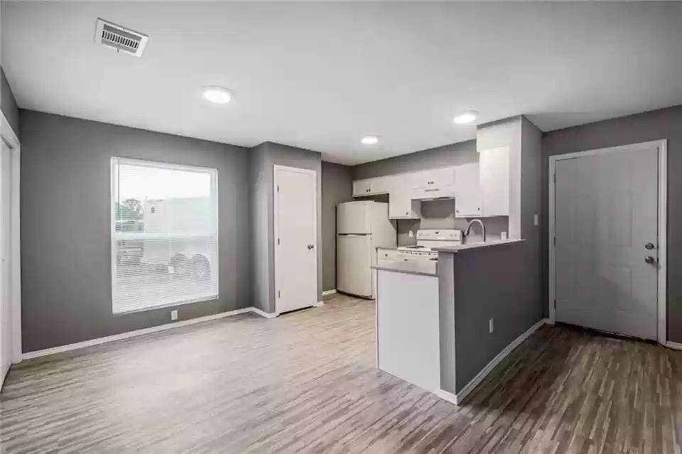 8410 Riverstone Dr - Photo 1