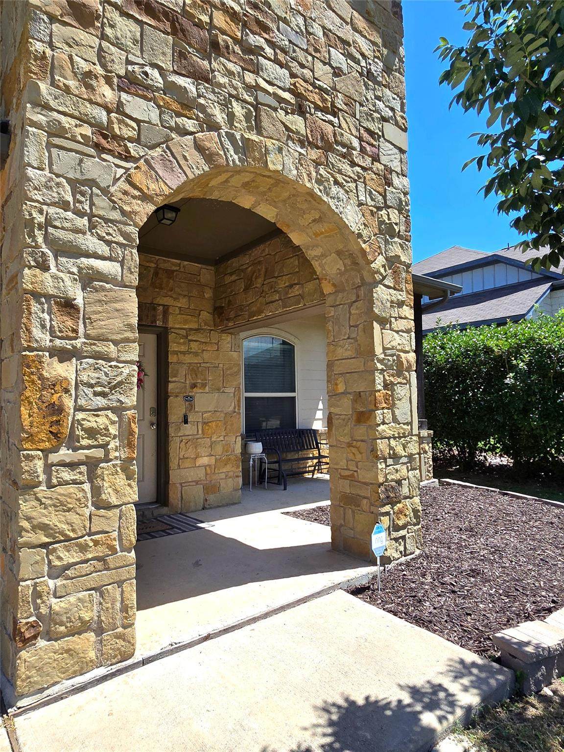 https://bt-photos.global.ssl.fastly.net/austin/1280_boomver_1_6425862-2.jpg