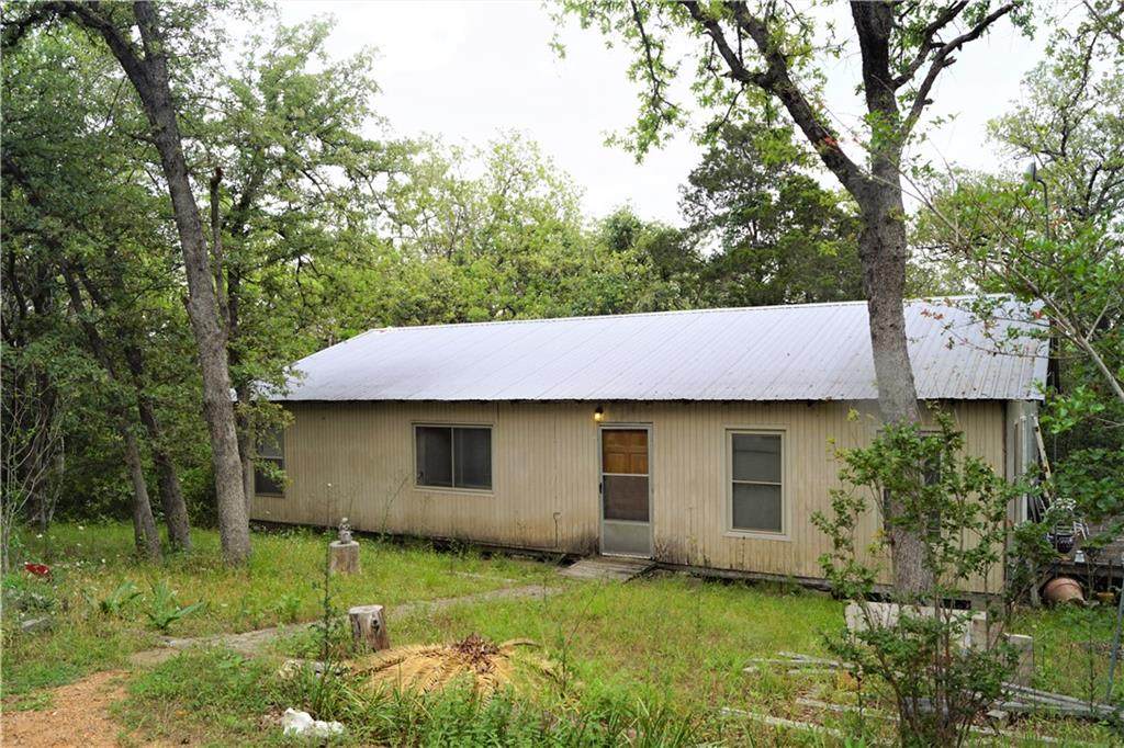 586 Hidden Oaks Dr - Photo 1
