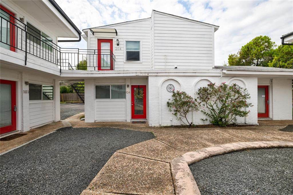 1313 52nd St - Photo 1